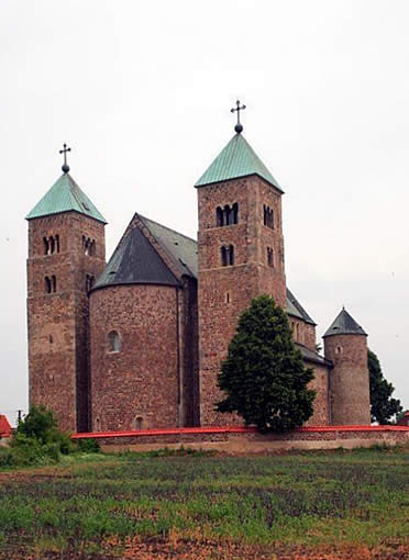 Colegiata de Tum, Polonia