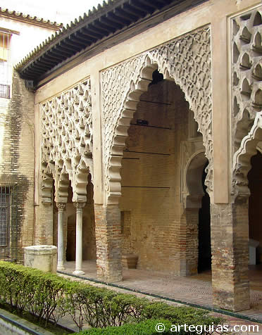 Patio del Yeso del Alc&aacute;zar de Sevilla