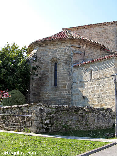 &Aacute;bside de la iglesia de A&ntilde;&eacute;zcar
