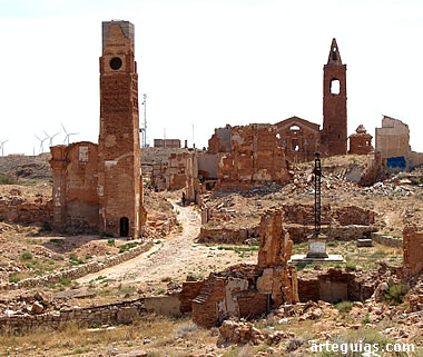 Desoladora estampa de Belchite viejo