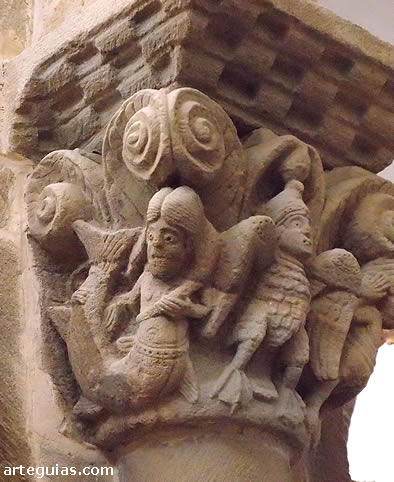 Capitel con nereida y sirenas