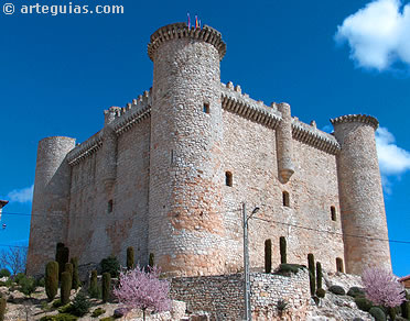 Castillo de Torija desde el oeste