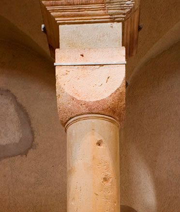 T&iacute;pico capitel otoniano de San Miguel de Hildesheim