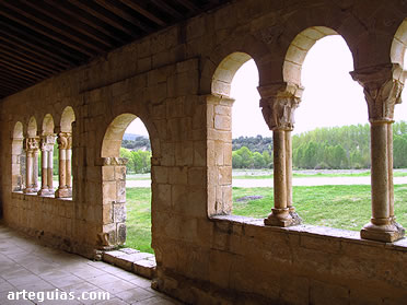 P&oacute;rtico de la Ermita de la Virgen de las Vegas, Segovia