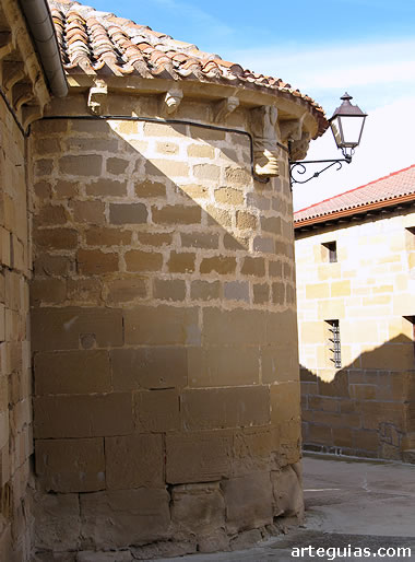 &Aacute;bside de la iglesia de Fonzaleche