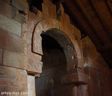 Arco triunfal. Quintanilla de las Vi&ntilde;as