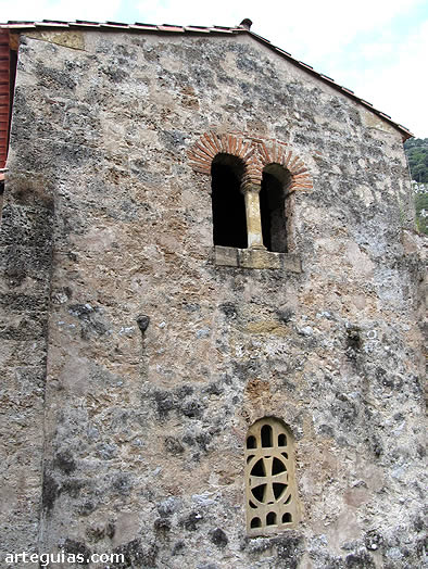 Santo Adriano de Tun&oacute;n: cabecera