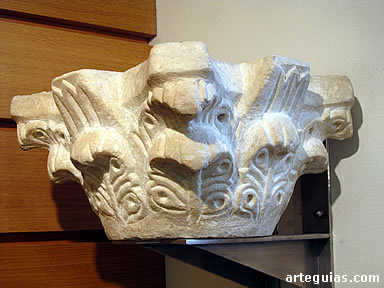 Capitel visigodo procedente de Aguilafuente. Museo Provincial de Segovia