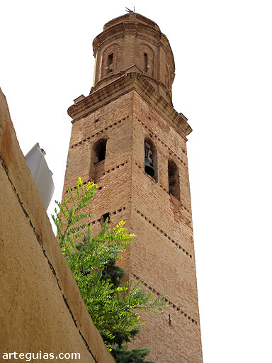 Torre campanario