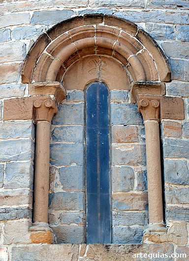 Ventanal del &aacute;bside