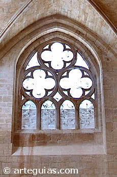 Ventanal del Monasterio de Ca&ntilde;as