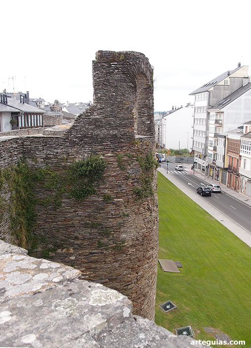 Torre de A Mosqueira. Muralla de Lugo