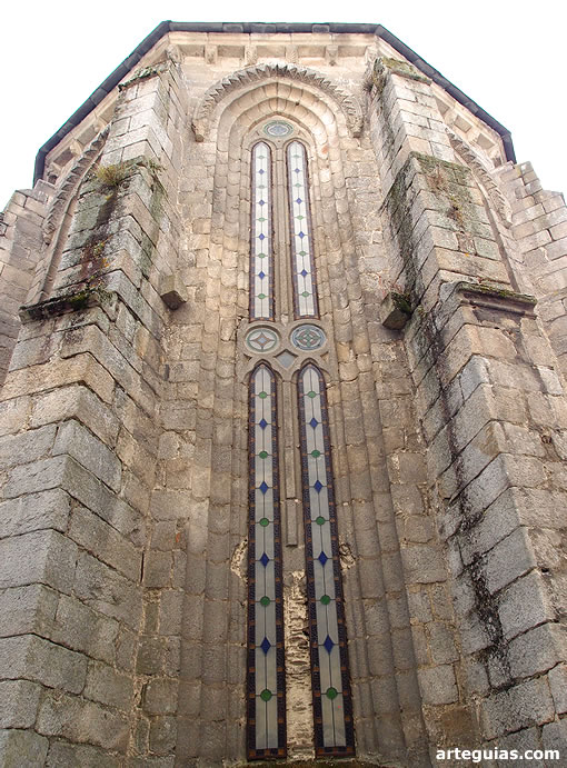 &Aacute;bside central de la iglesia del Convento de San Francisco, ciudad de Lugo