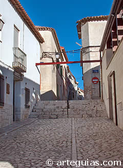 Calle del casco antiguo de Colmenar de Oreja, Madrid