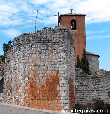 Conjunto de castillo e iglesia en Santorcaz, Madrid