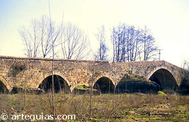 Puente de Talamanca sobre el antiguo caude del Jarama