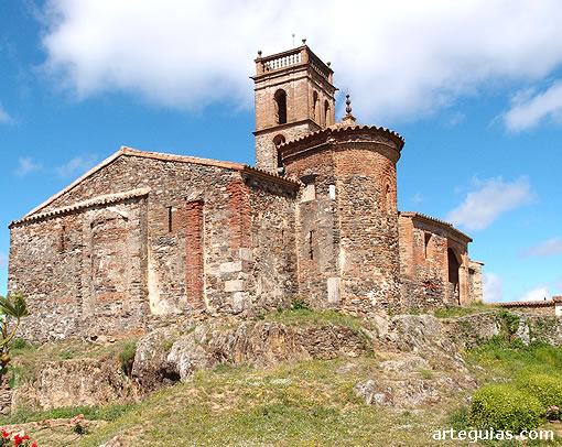 La Ermita de Nuestra Señora de la Concepción alberga en su interior la sala de oración y otras dependencias de una mezquita califal