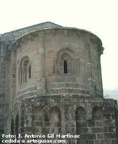 &aacute;bside de la iglesia