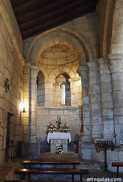 Monasterio de Camanzo: interior del &aacute;bside lateral del Evangelio