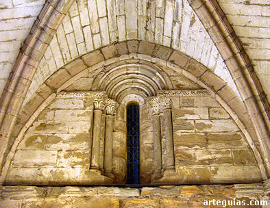 Ventanal de la capilla abacial
