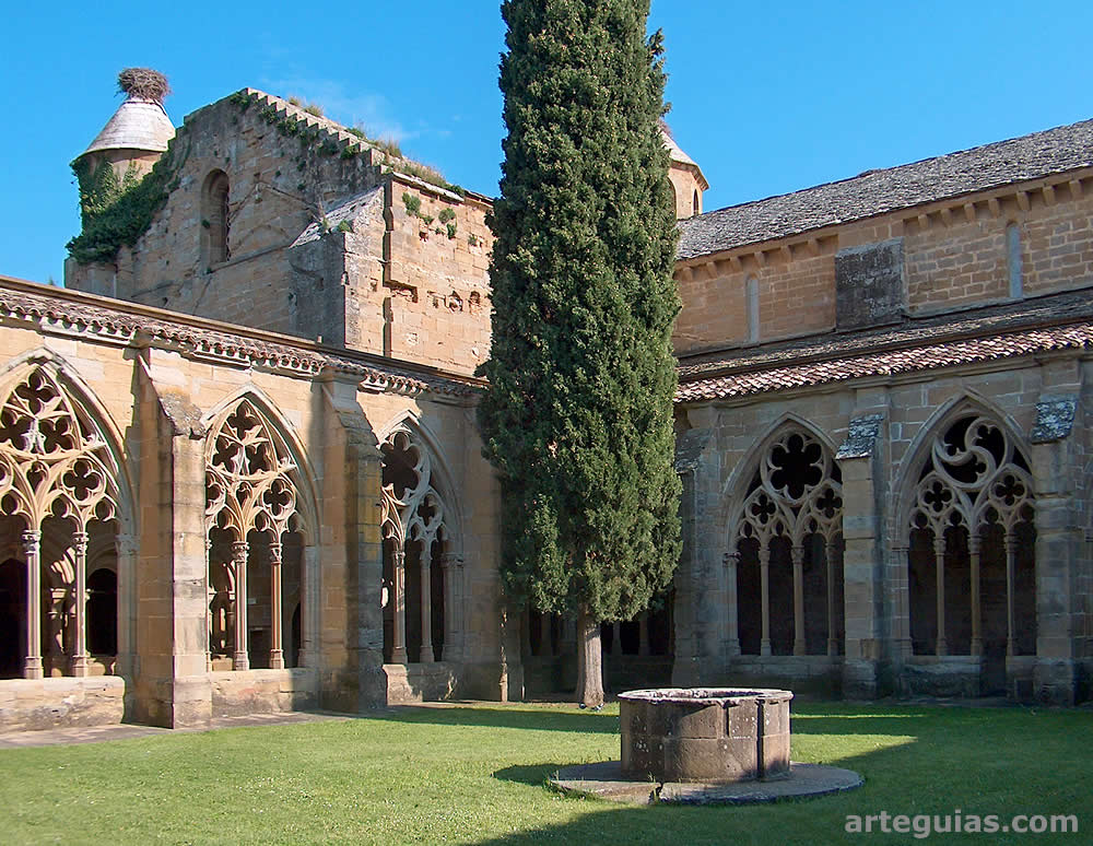 Claustro gótico
