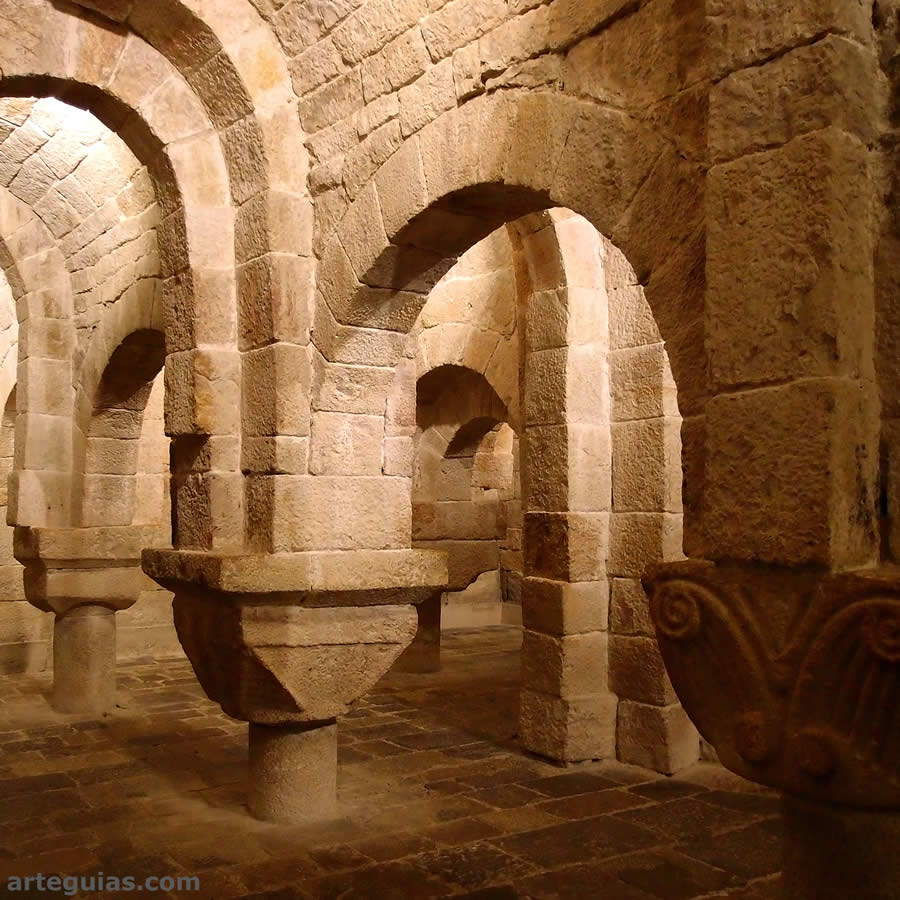 Cripta mon&aacute;stica del Monasterio de Leyre