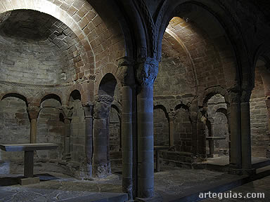 Otra vista de la cabecera de la iglesia alta