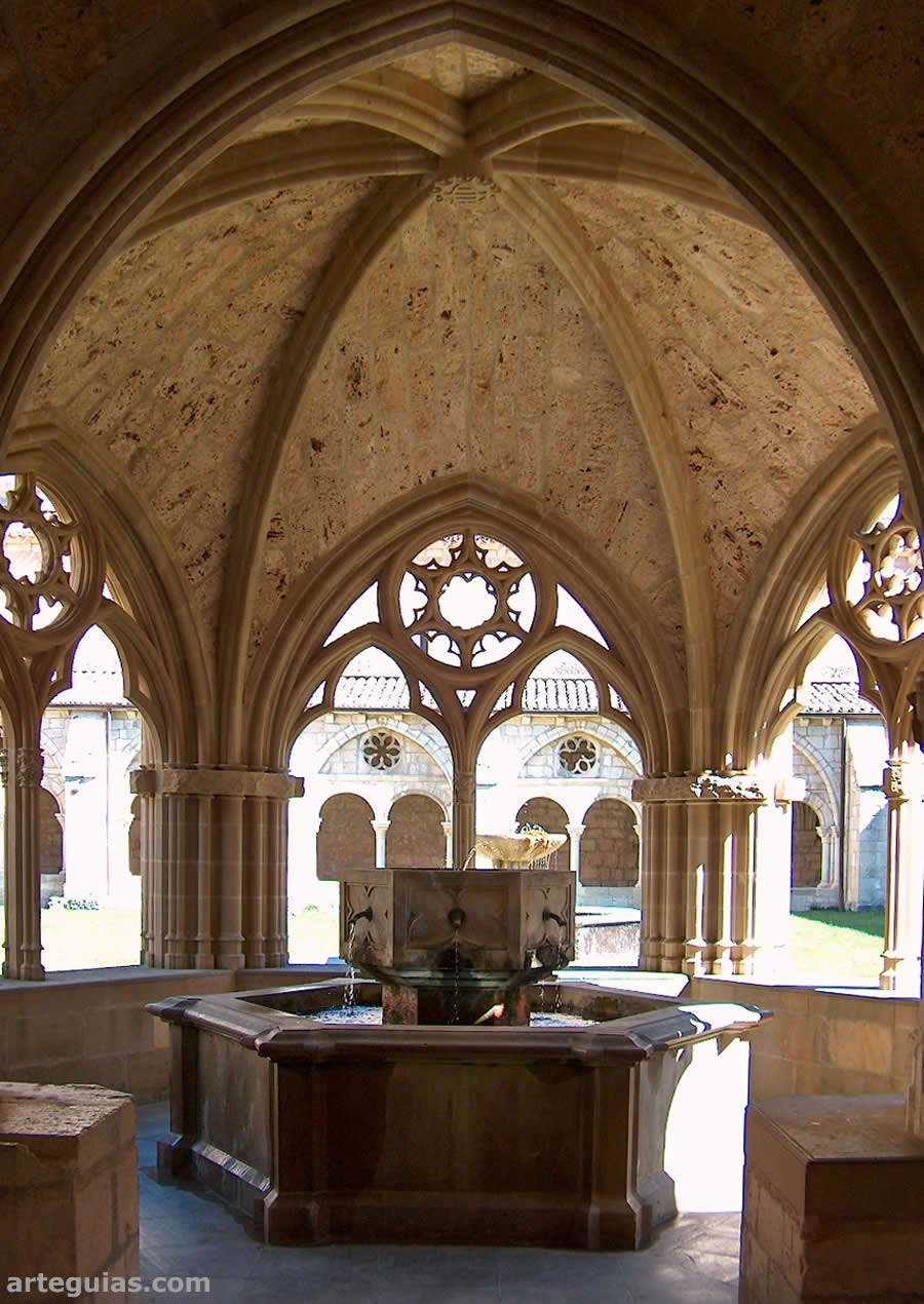 Lavatorio gótico del Monasterio de Iranzu