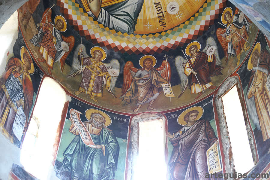 Frescos del interior del cimborrio