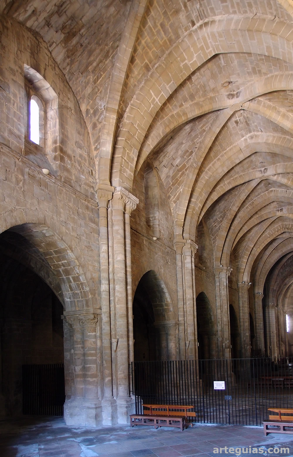 Alzdo de la iglesia monástica