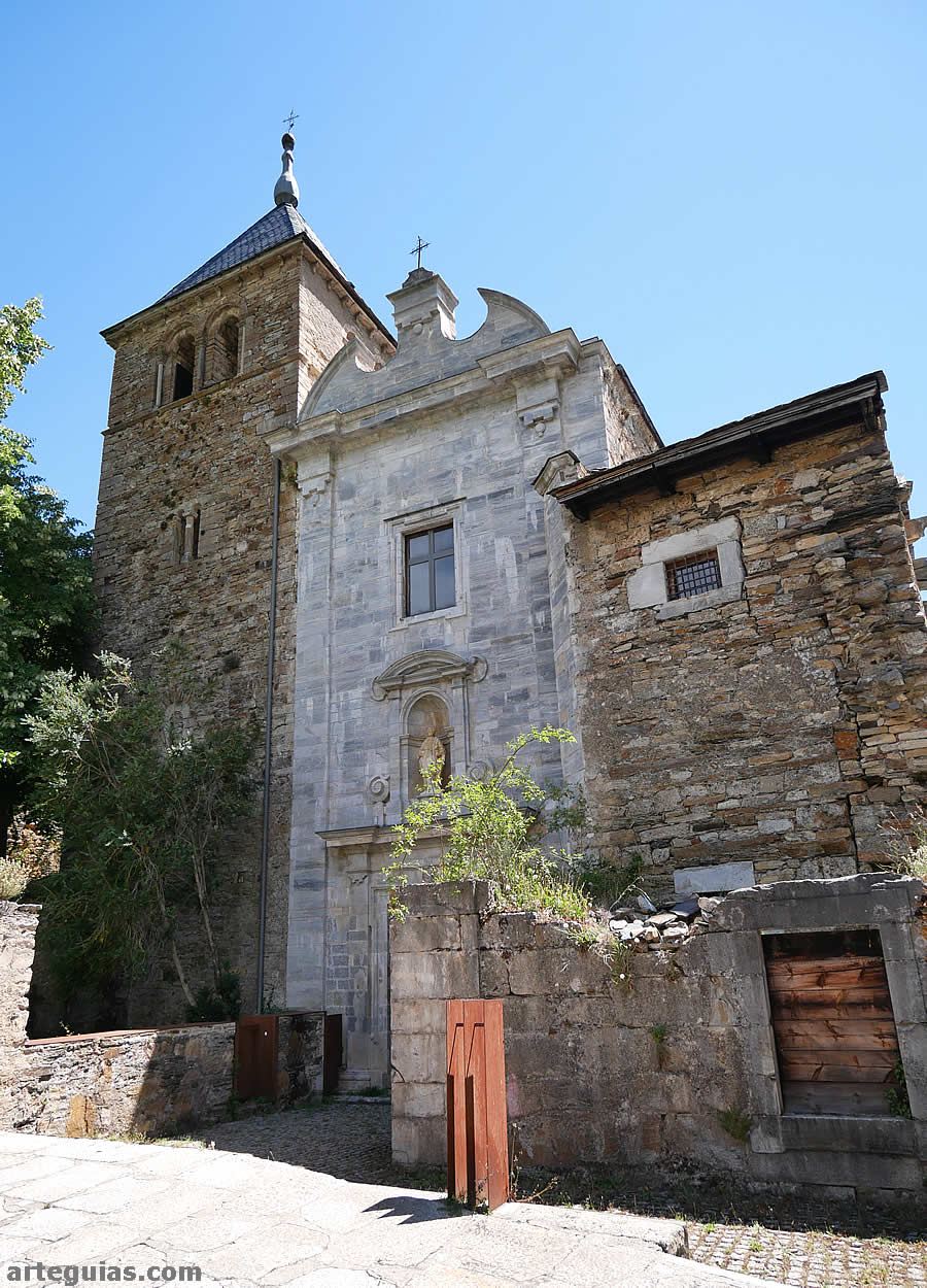 Monasterio de San Pedro de Montes: fachada de la iglesia