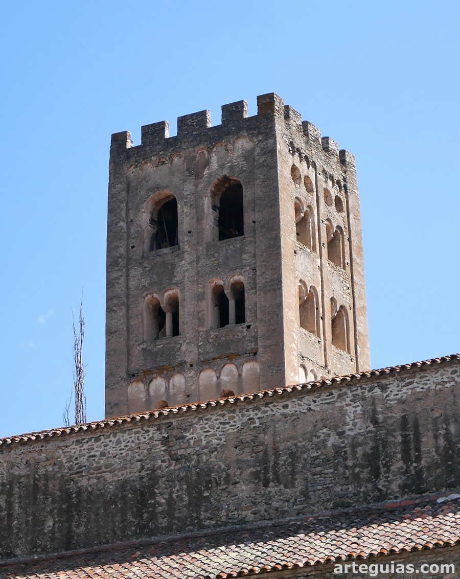 Sant Miquel de Cuixà: campanario lombardo