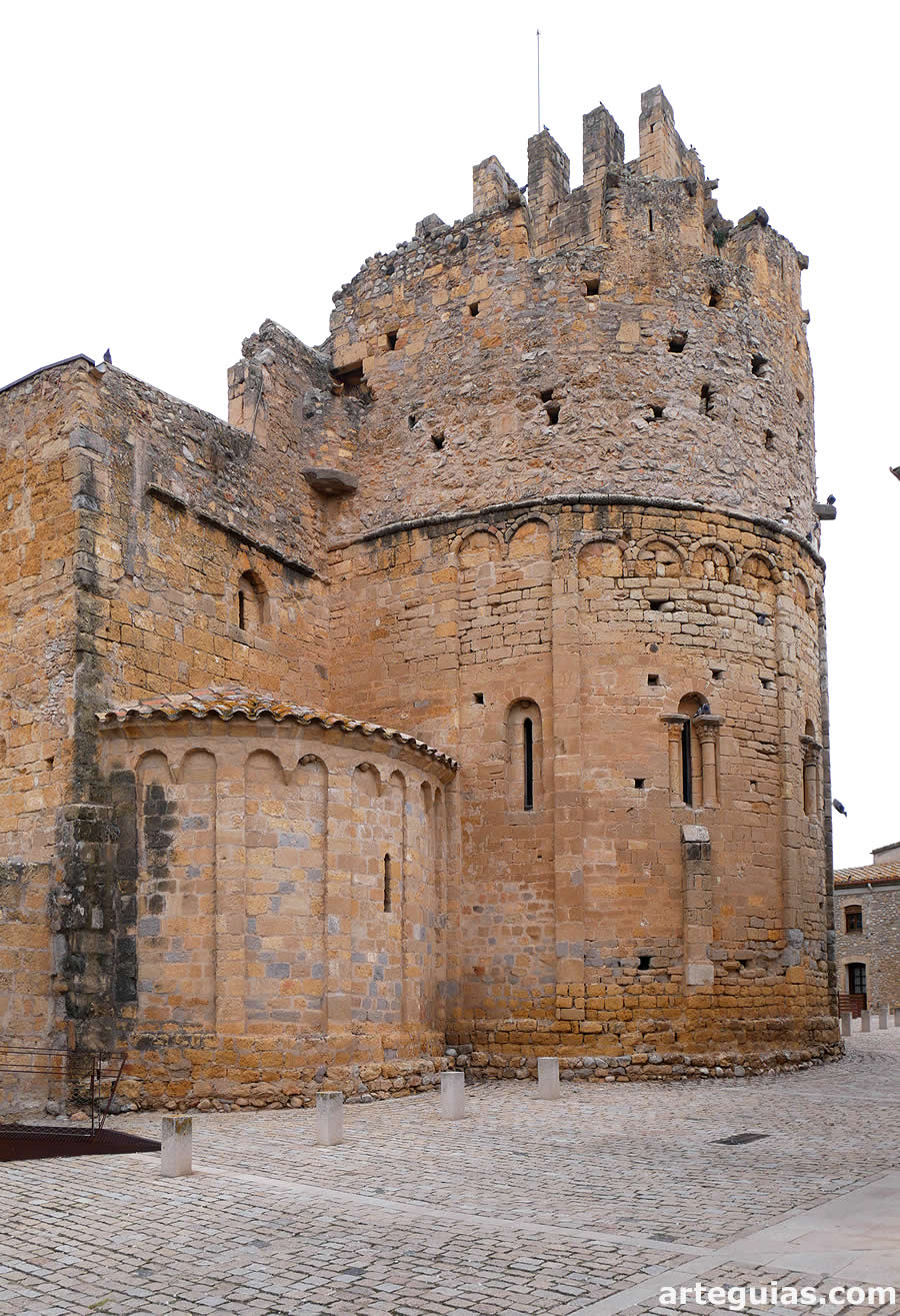 Cabacera de la iglesia. Monasterio de Sant Miquel de Fluvi&agrave;, Girona