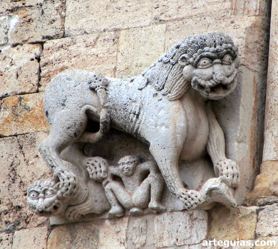 Escultura del hastial oeste