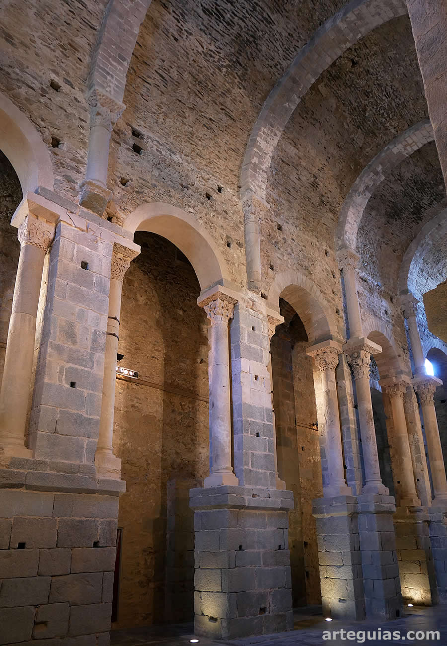 Alzado de la iglesia mon&aacute;stica