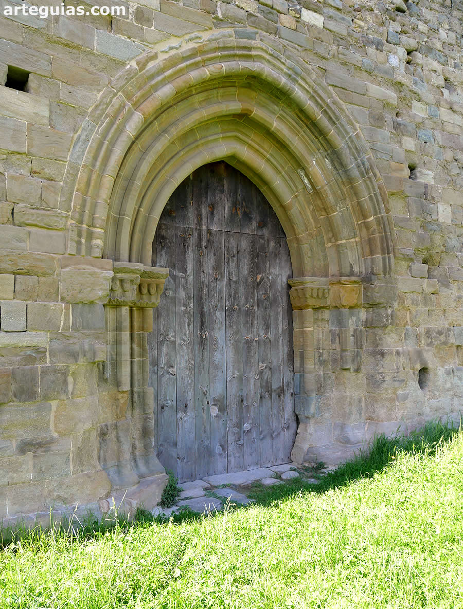 Puerta g&oacute;tica