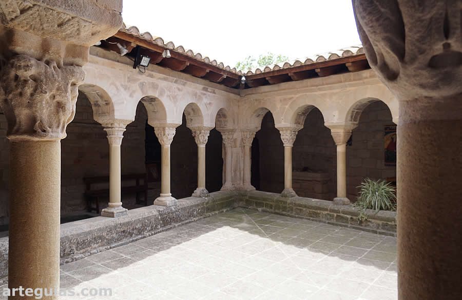 Claustro de Santa Mar&iacute;a de Llu&ccedil;&agrave;, Barcelona