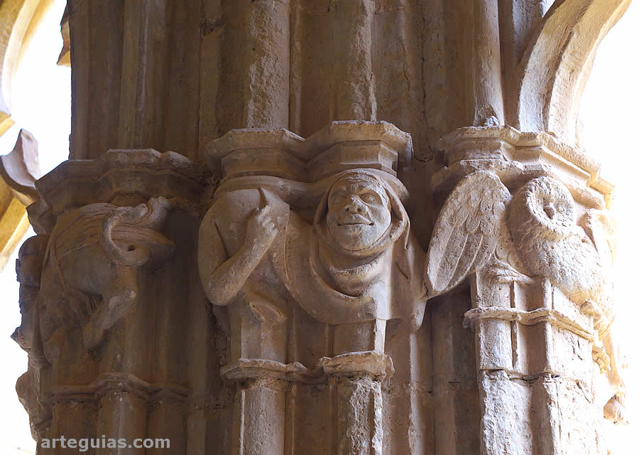 Detalle del claustro