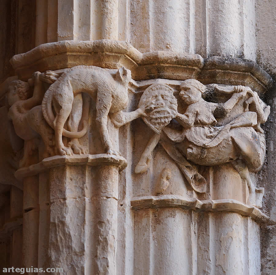 Relieves del claustro g&oacute;tico