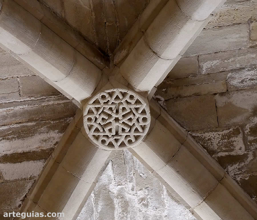 Clave de dise&ntilde;o geom&eacute;trico de  una de las b&oacute;veda de la sala capitular