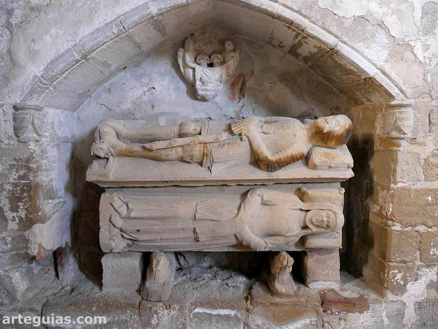 La iglesia del Monasterio de Vallbona de les Monges guarda numerosos sarc&oacute;fagos