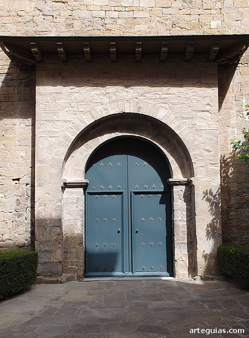 Iglesia de San Gil del Monasterio de Benedictinas de Jaca: puerta oeste