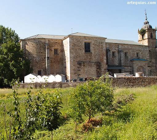 Iglesia de Santa Mar&iacute;a desde el norte