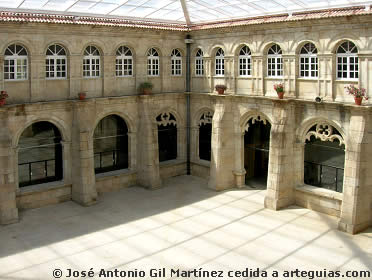 Claustro procesonal. Monasterio de Santa Mar&iacute;a de Montederramo, Ourense