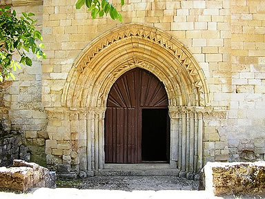 Puerta de la iglesia del monasterio