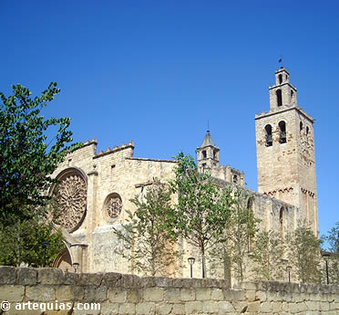 Torre y costado sur del monasterio