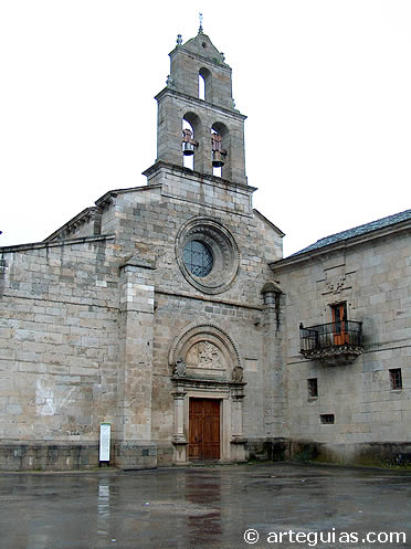 Fachada occidental, donde fue empotrada la l&aacute;pida fundacional