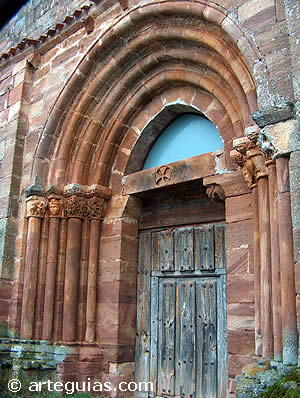 Puerta occidental. Antiguo monasterio de San Mill&aacute;n de Lara