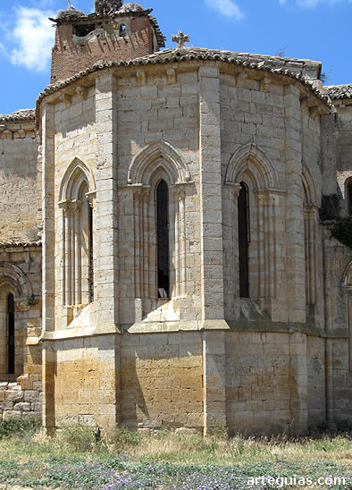 Monasterio de Santa Cruz de la Zarza: &aacute;bside principal de la iglesia