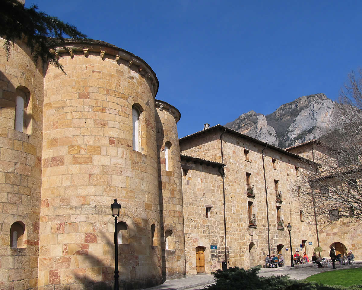 La Sierra de Errando, ubicaci&oacute;n del monasterio de Leyre